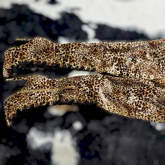 Leopard Velvet Boot - Picture 10 of 13